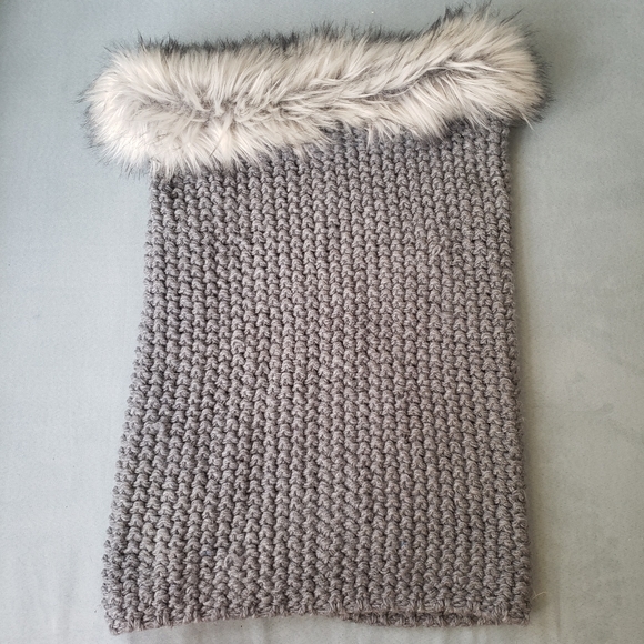 Express Infinity Scarf with Faux Fur Trim - Picture 3 of 4